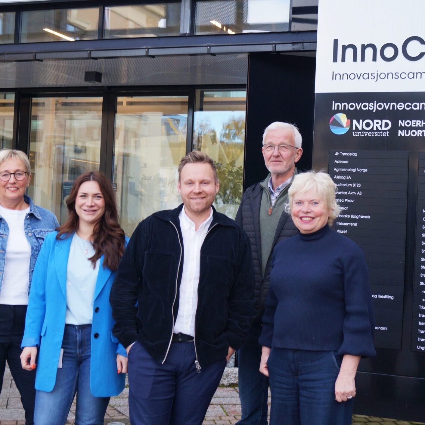 Ansatte. Fellesbilde.