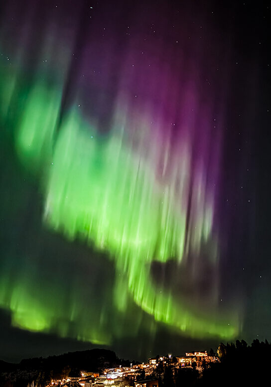 Nordlys over Steinkjer. Foto: Dennis Löffka